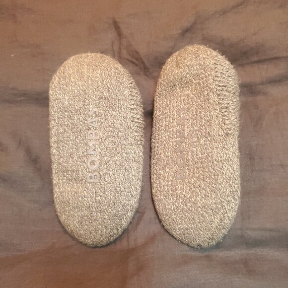 BOMBAS WOMENS SMALL GREY GRIPPER SLIPPERS - Picture 2 of 3